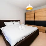 The Blue Nest - 4br, Marine & Nature Magic View Appartamento Durrës