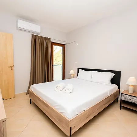 The Blue Nest - 4br, Marine & Nature Magic View Апартаменты Дуррес