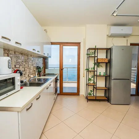 The Blue Nest - 4br, Marine & Nature Magic View Appartement *