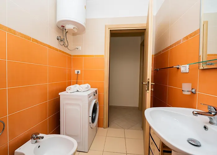 The Blue Nest - 4br, Marine & Nature Magic View Апартаменты Дуррес